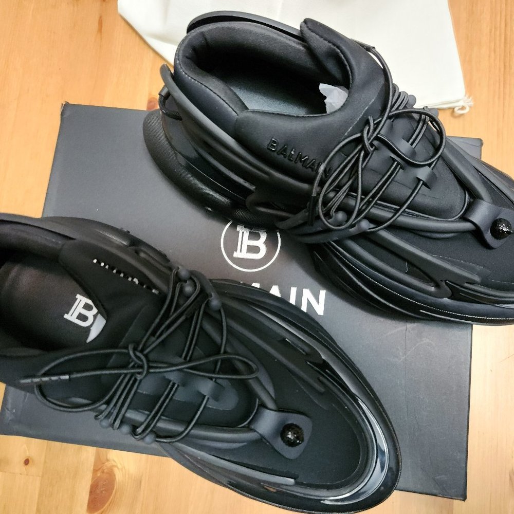 BALMAIN PARIS   Unicorn Neoprene And Leather Sneakers !   COLOR : BLACK